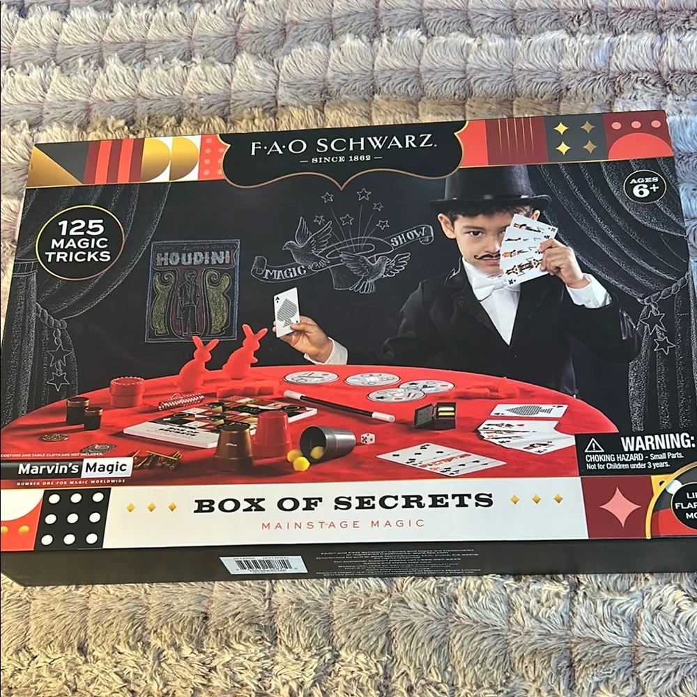 FAO Schwarz Mainstage Magic Box of Secrets Marvin's
Magic 125 Magic Tricks